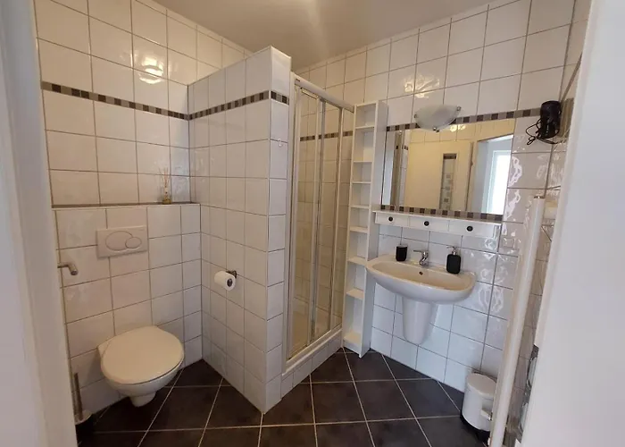 Thelakehouse 70m2 With Terrasse And Or 25m2 Single Apartment Portschach am Woerthersee